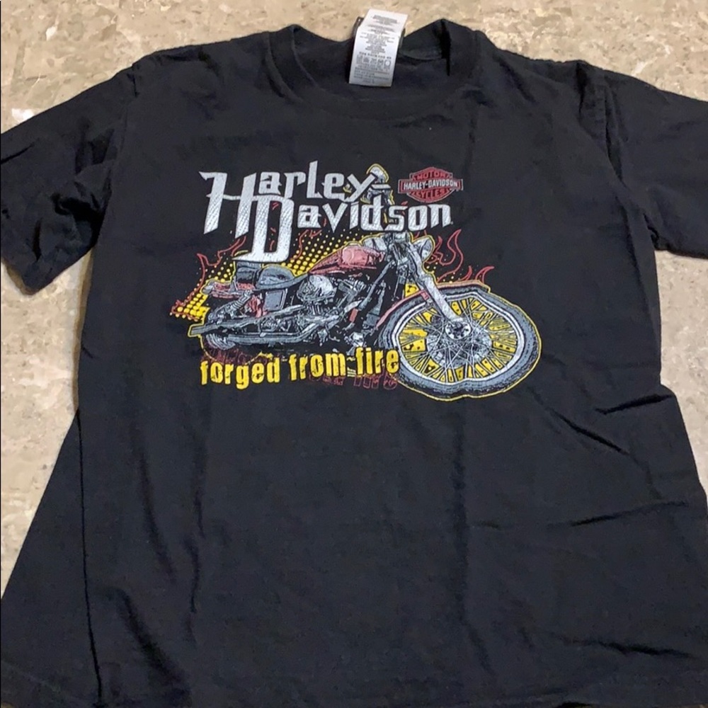 Tee shirt
